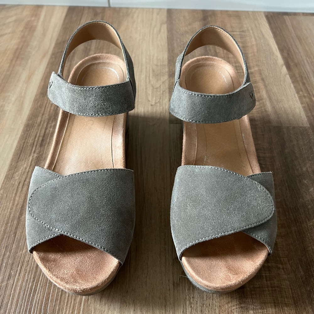 Vionic Gray Suede Wedge Sandals